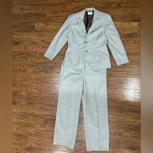 Le Suit Collections Suit Blazer Jacket and Pants in Grey with Brown Lining